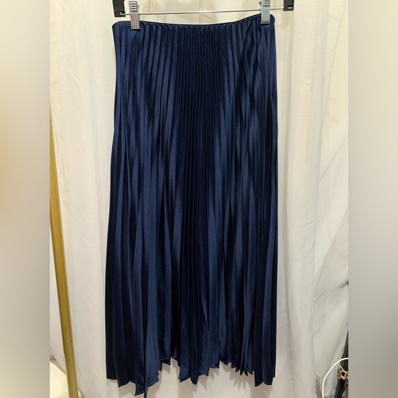 Mango Satin Effect Pleated Midi Skirt - Picture 3 of 5